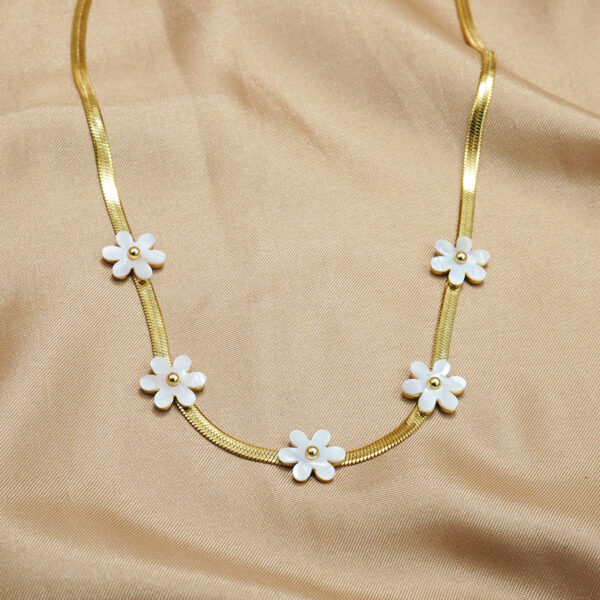 Lxalry 18K Gold Plated Bohemian Floral Necklace   Stainless Steel Skin Safe Jewelry With White Blossom Charms  Hypoallergenic   Tarnish Free Gift For Women Wife Mom, Festive Occasions   Everyday Boho - Image 5